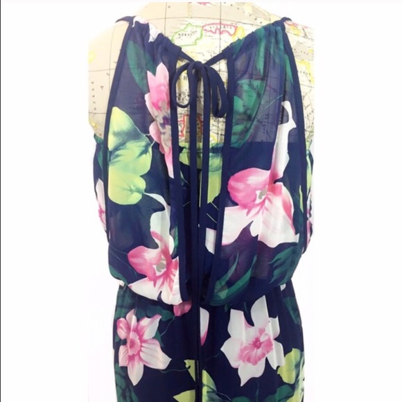 Tropical Floral Maxi Dress - Picture 4 of 4